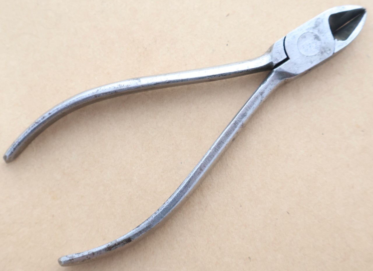 Vintage 4 1/4″ Kraeuter (USA) No. 81 Diagonal Wire Cutter – Pliers / MT Tools