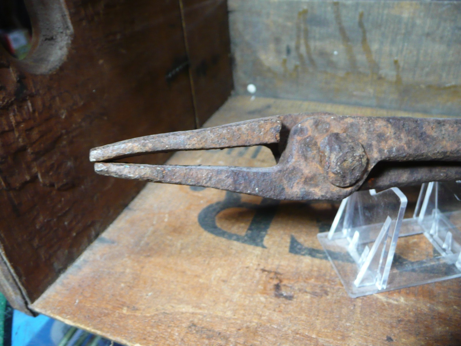 Vintage BLACKSMITHS TONGS 17 1/2″