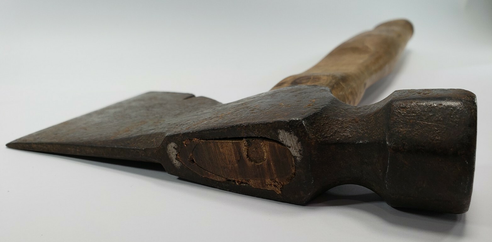 Antique BELKNAP BLUE GRASS USA Hatchet Head 1.5 lbs – EARLY CENTURY!! Very Nice!