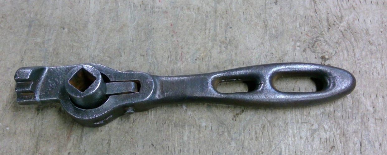 Vintage Emergency shut off wrench water / gas cool old tool