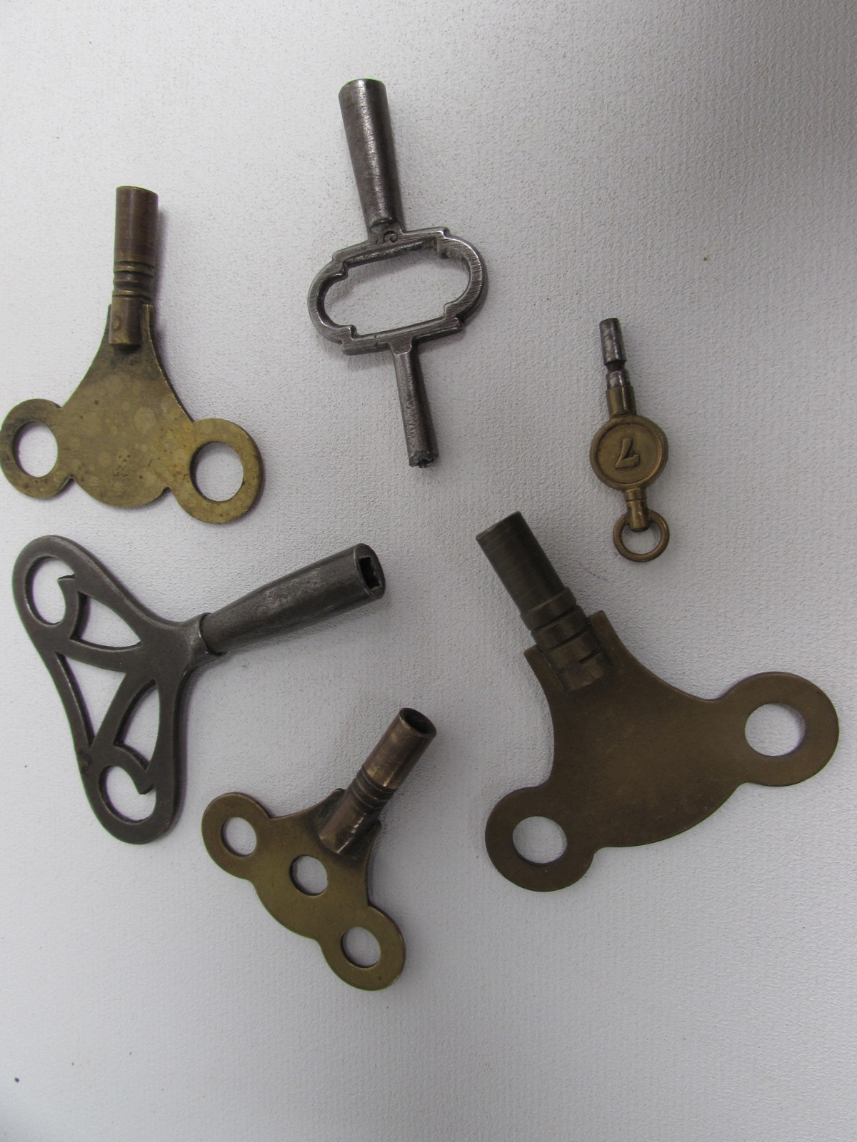 (ref288AT) Collection of vintage clock and watch winders keys