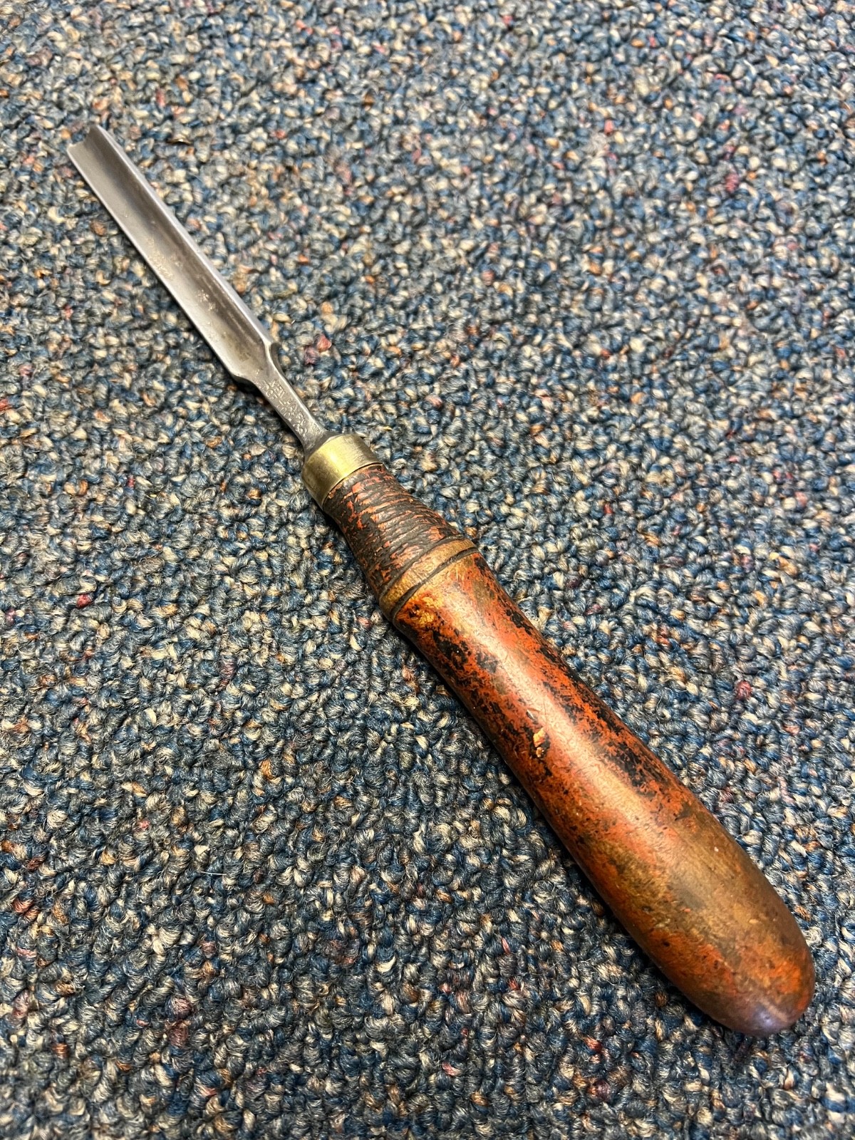 Antique New Haven Edge Tools 3/8″ gouge, octagonal bolster, brass ferrule, nice