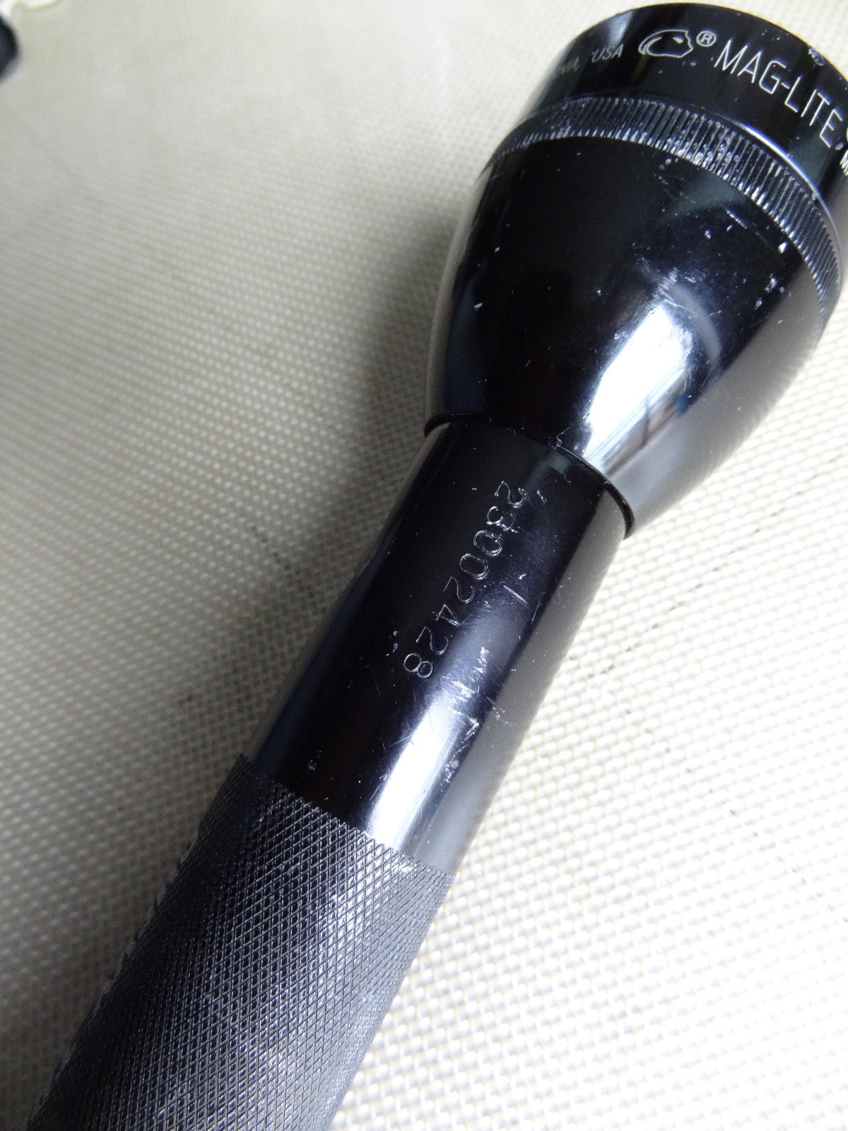 Vintage Mag-lite 2C 9″ Black Aluminum Flashlight – Made in USA -23002428