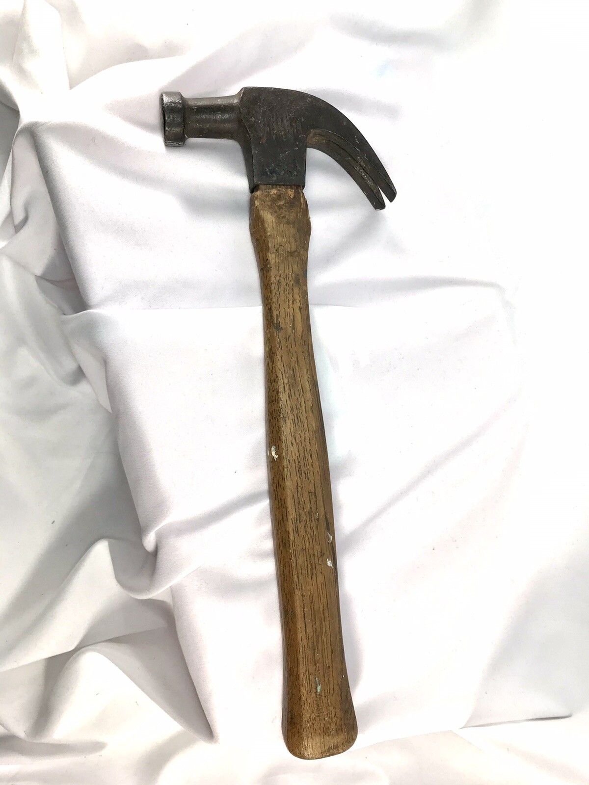 VINTAGE PLUMB 1 1/2 LB CLAW HAMMER 13.75” Inch