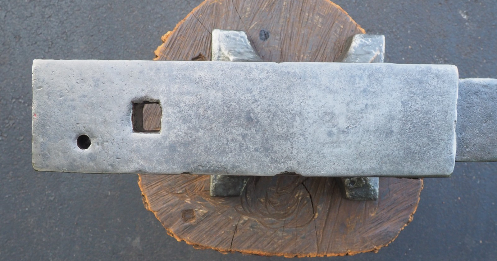 BIG 1940s FACTORY “FISHER NORRIS” BLACKSMITH 150LBS ANVIL ANTIQUE VISE RR BLADE