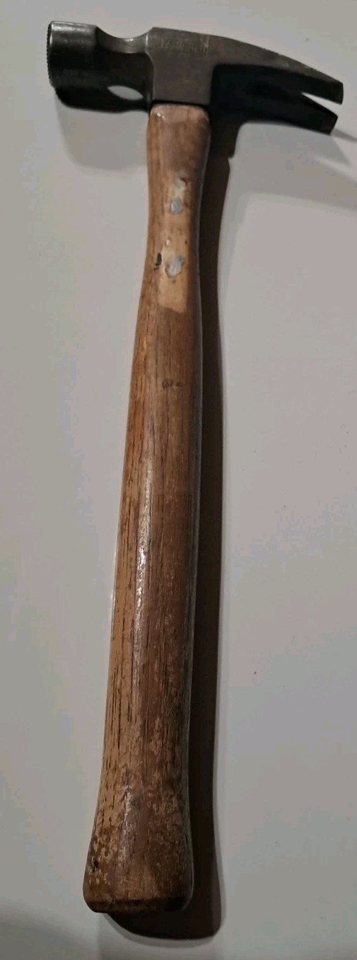 Vintage Vaughn 606 M 28 Oz Claw Rip Hammer 17.5″ Wood Handle