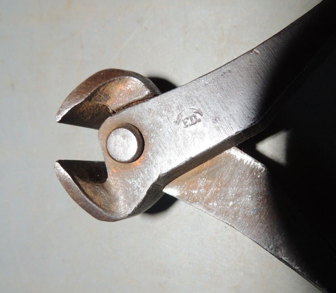 VINTAGE 6-1/4″ F. DICK END CUTTERS NIPPERS (FOR HARD WIRE) ARROW LOGO Germany