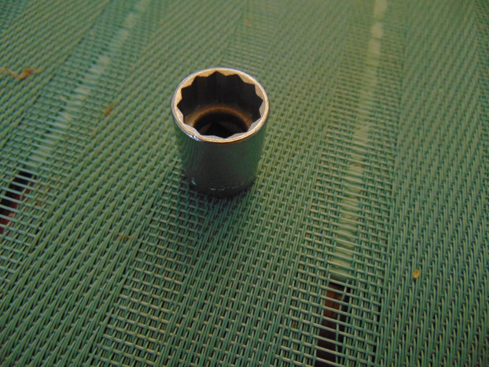 Snap On FV 201 5/8″ Shallow Well Socket 3/8″ Drive 12 Points Made In USA
