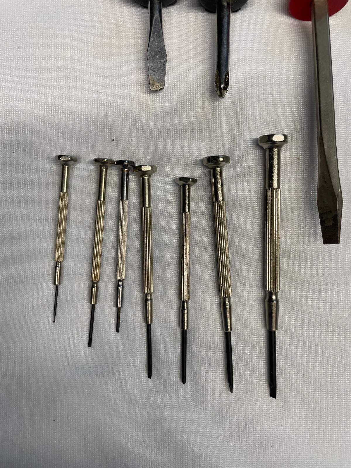 Lot of 14 Mixed Screwdrivers – Husky, Truecraft USA, Precision Set – Flathead &