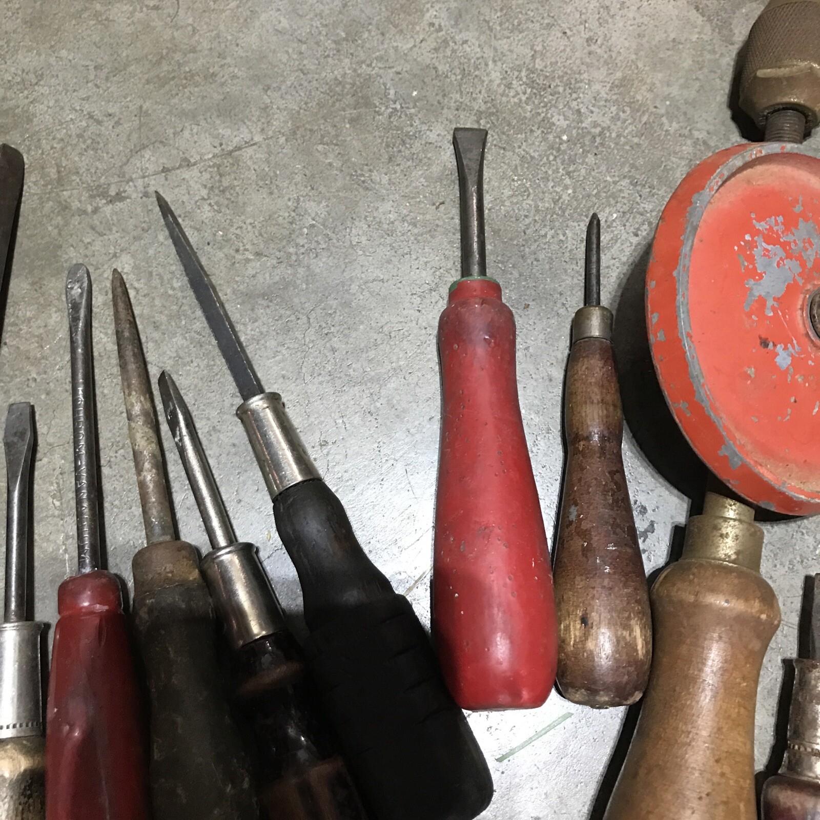 Mixed Lot of Vintage Screwdrivers Tools Set Woodworking Collection Antique