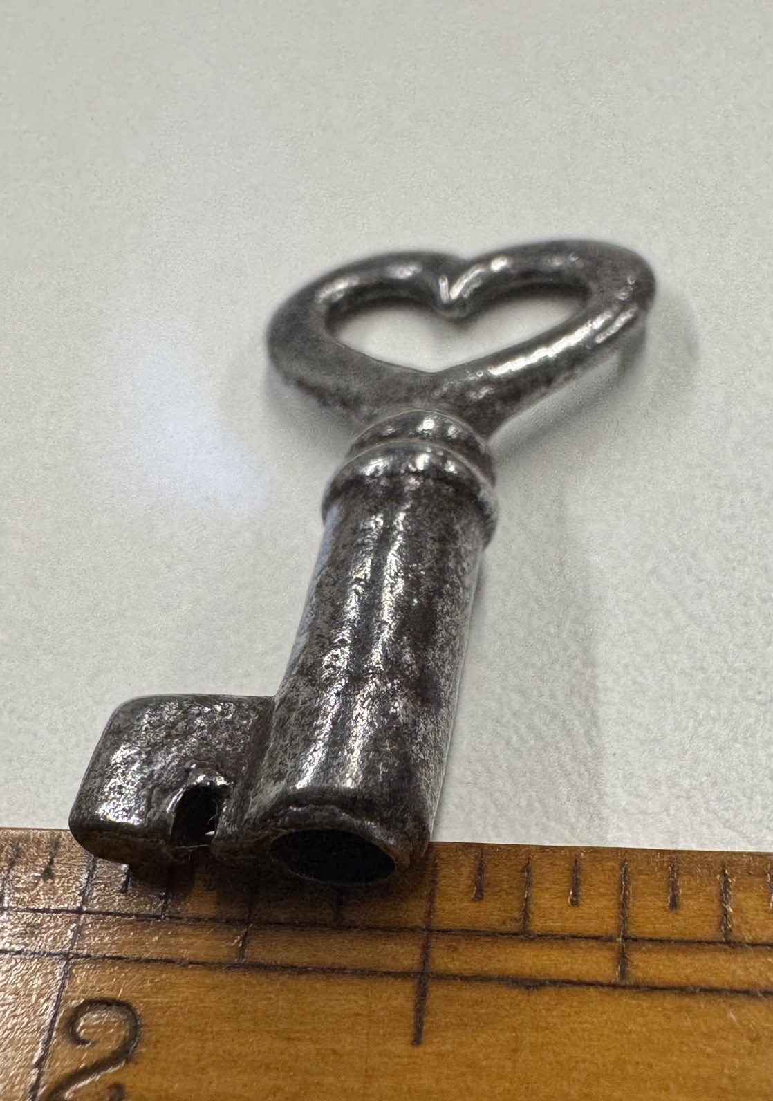 🌿 🗝️ Antique Skeleton Key Heart Bow Hollow Barrel Authentic Vintage Key Steel