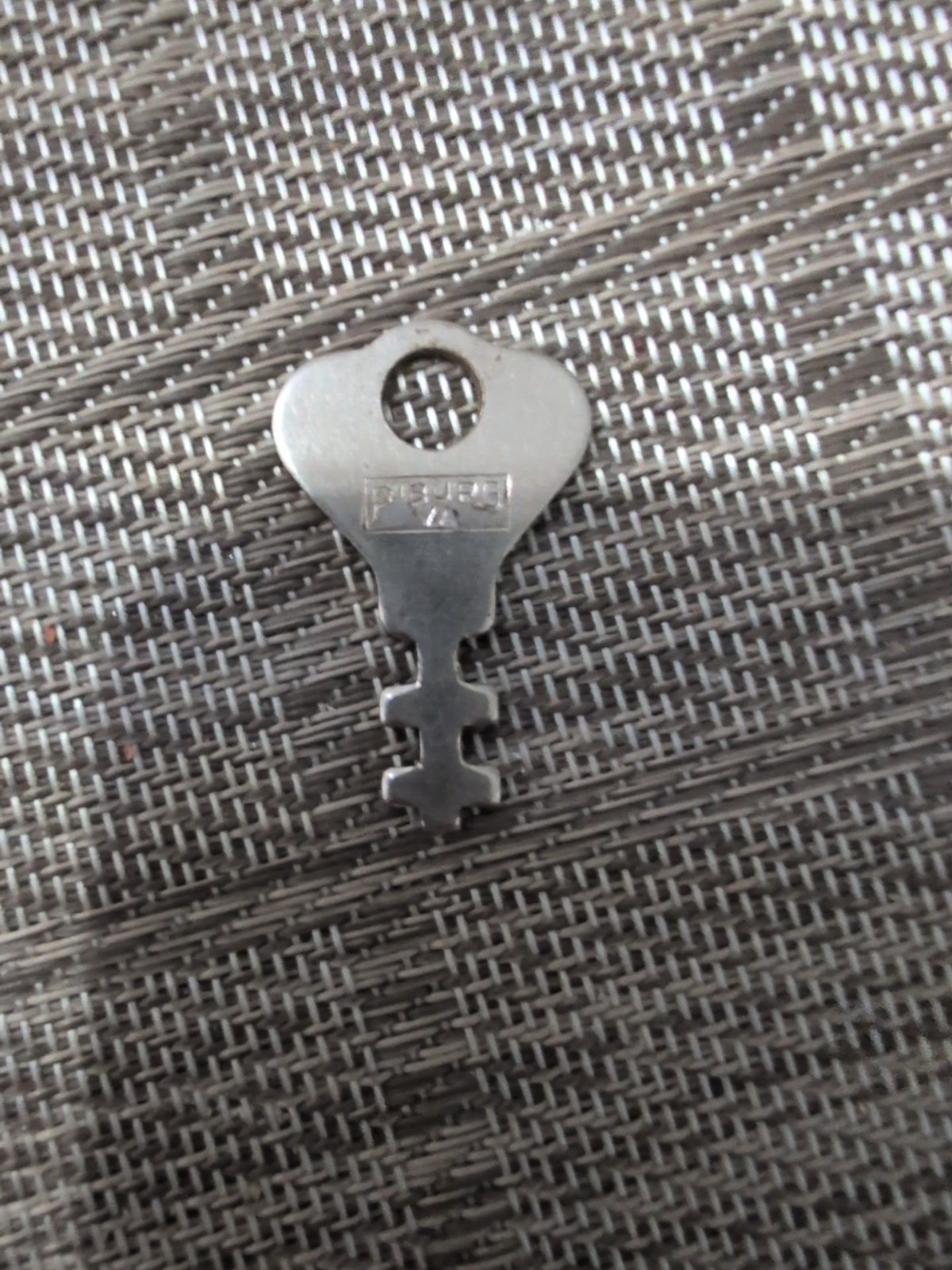 Long Luggage Luggage Case Key