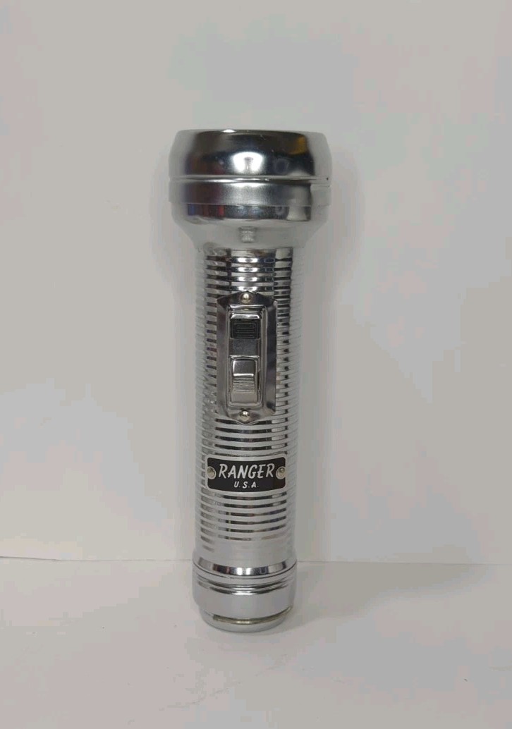 Vintage Ranger 7″ Flashlight Morse Codle Made In USA Silver Ribbed *Works – READ