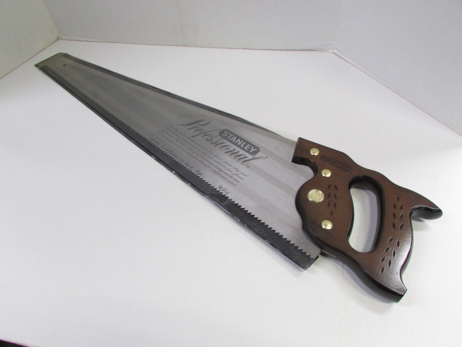 Vintage Stanley 15-105 Professional Rip Hand Saw 5 1/2 Point 26 Inch, USA Made