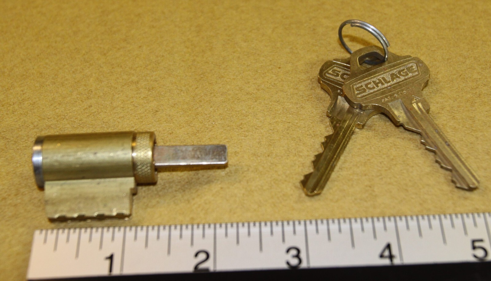 Schlage Everest door kik cylinder lock with 2 x C123 keys – Tested good