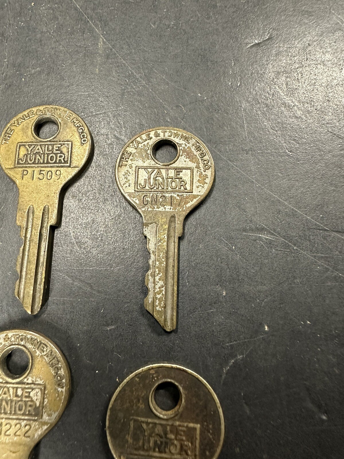 Junior Yale & Towne Keys P1509 GN217 RM222 S798