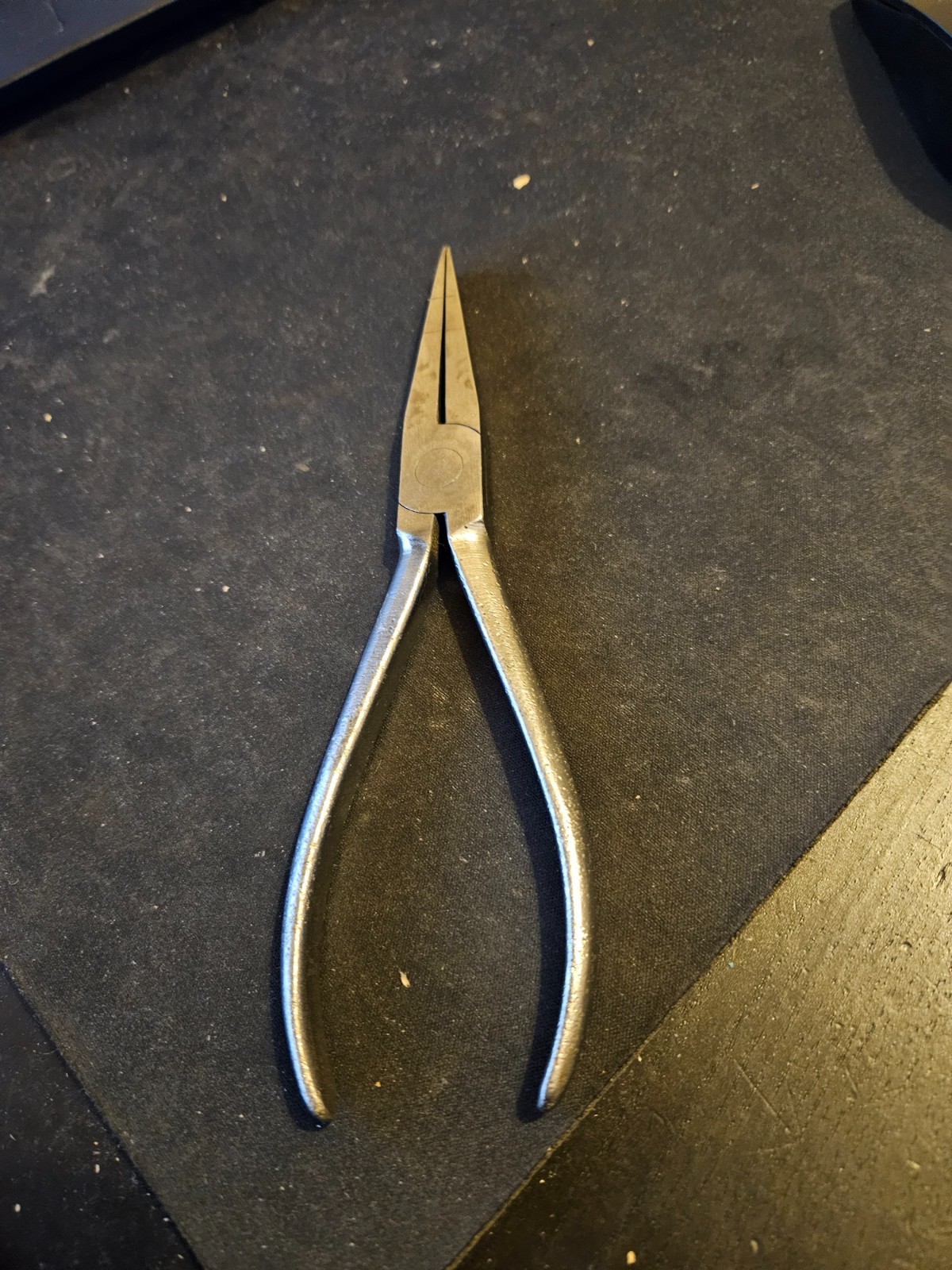Antique 7″ E.A.Berg no 1572 Weavers’ Pliers