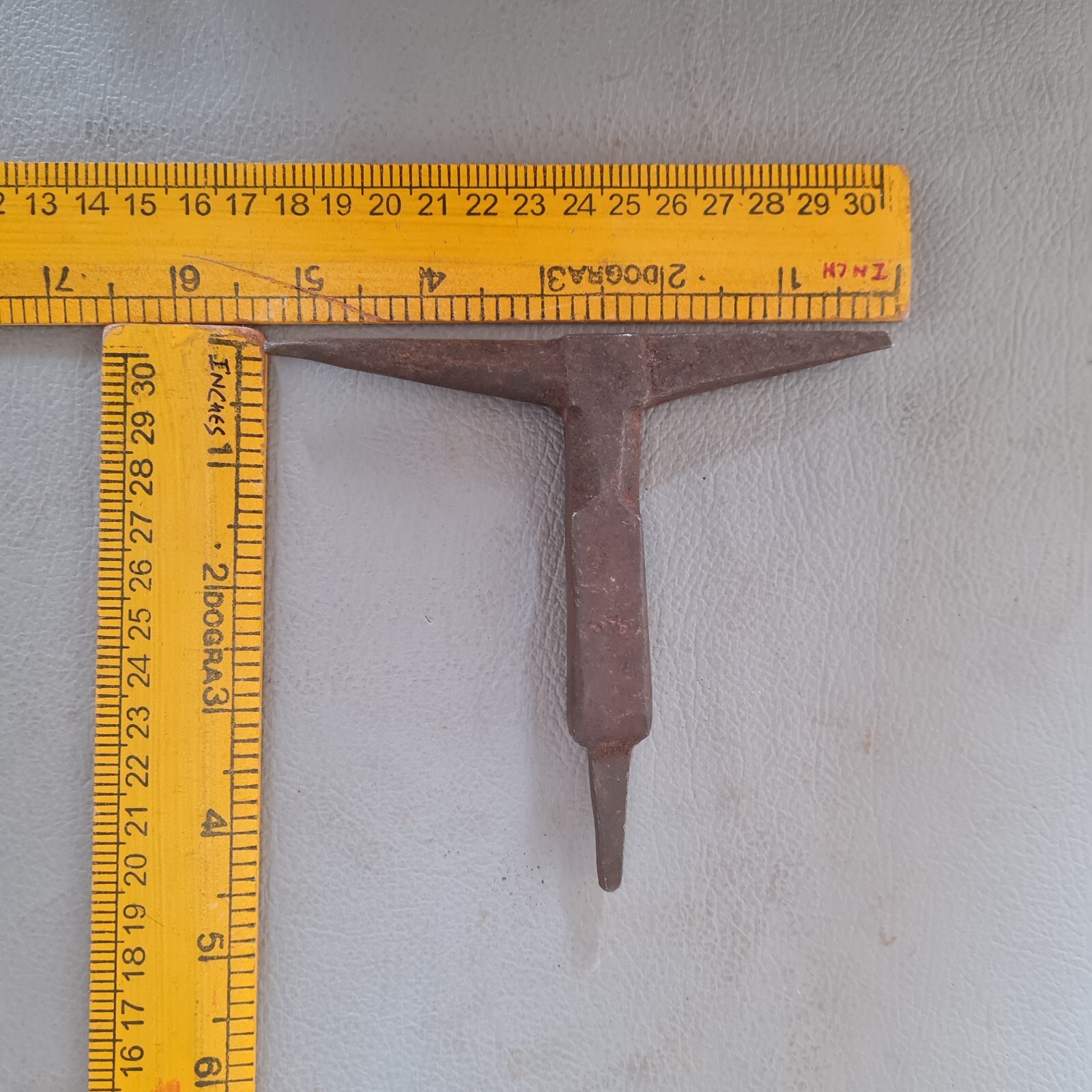 Rare original T-Shaped Iron Gunsmith Blacksmith silversmith Shaping Tool 4.5″