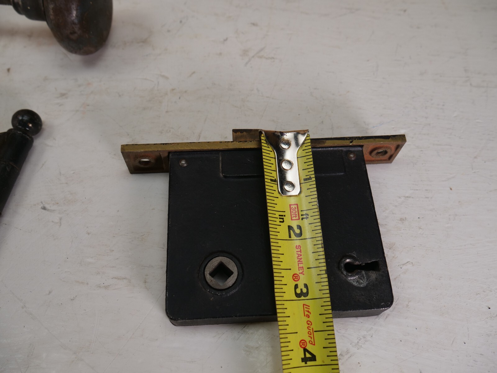 Mortise Lockset w/ Doorknobs & plates – plus 2 4 INCH HINGES OIL RUBBED BRONZE