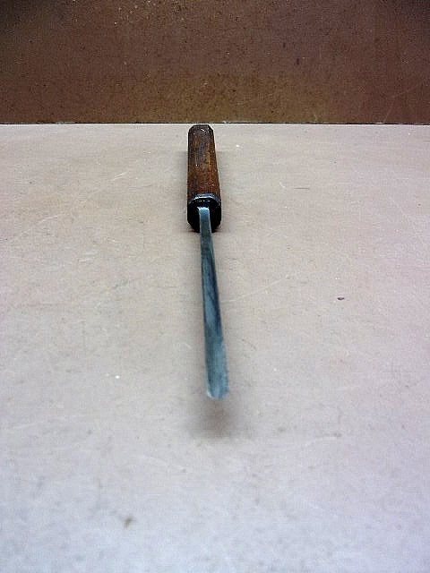 Antique W. BUTCHER Cast Steel 1/8″ Tang Style Shallow Gouge Wood Chisel