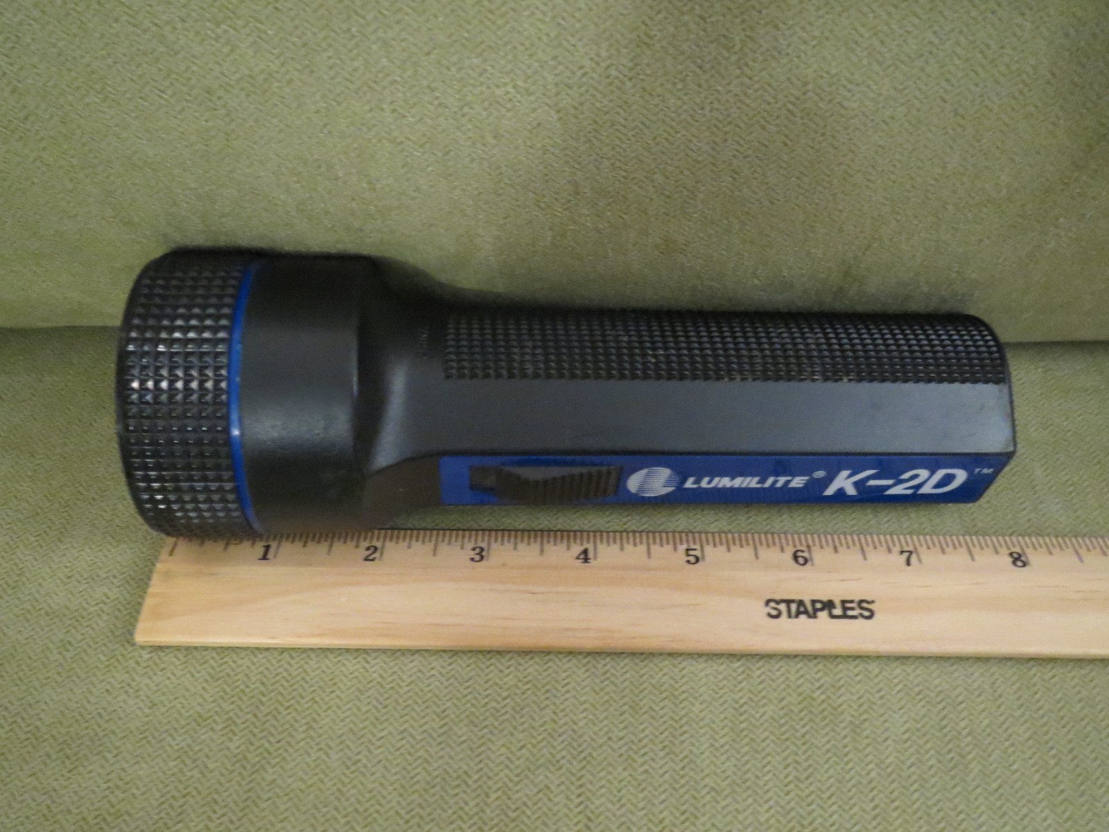 Lumilite K-2D 2-D Cell Flashlight, Black and Blue