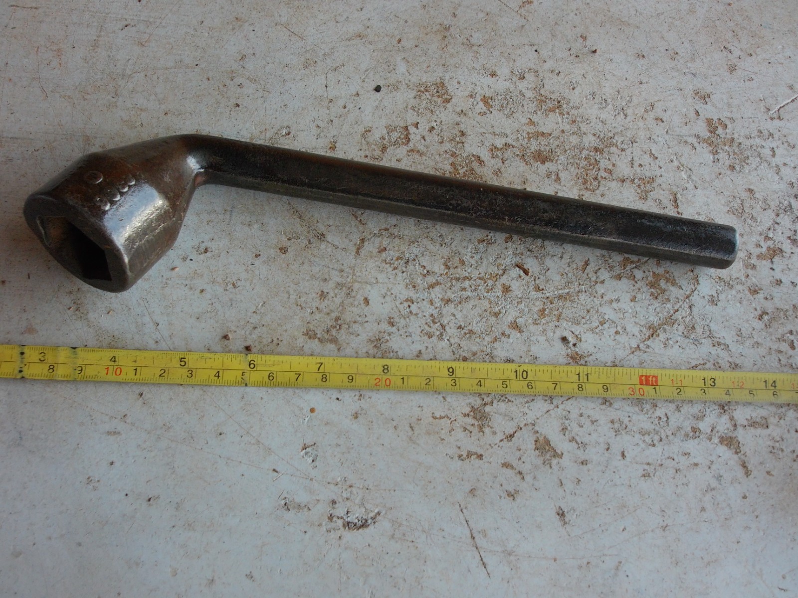 Vintage Lug Wrench Tool Marked 2366 Clean! Lot 26-22-E3