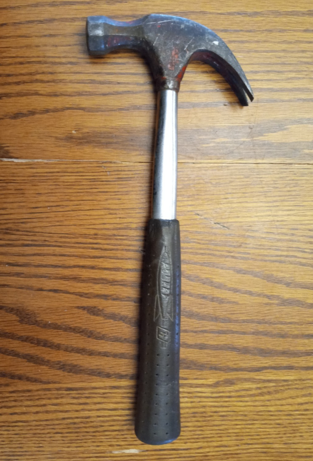 Vintage True Temper Rocket TT Claw Hammer With Brown Grip Handle. 13-1/8″ long.