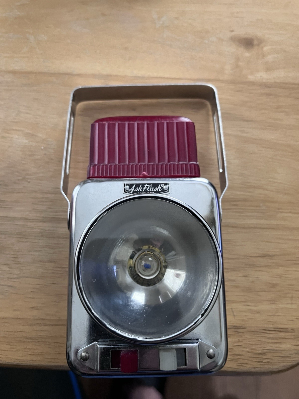 LL-26C Ash Flash Ashflash Flashy Lantern Style Flashlight Made In Hong Kong NOS!