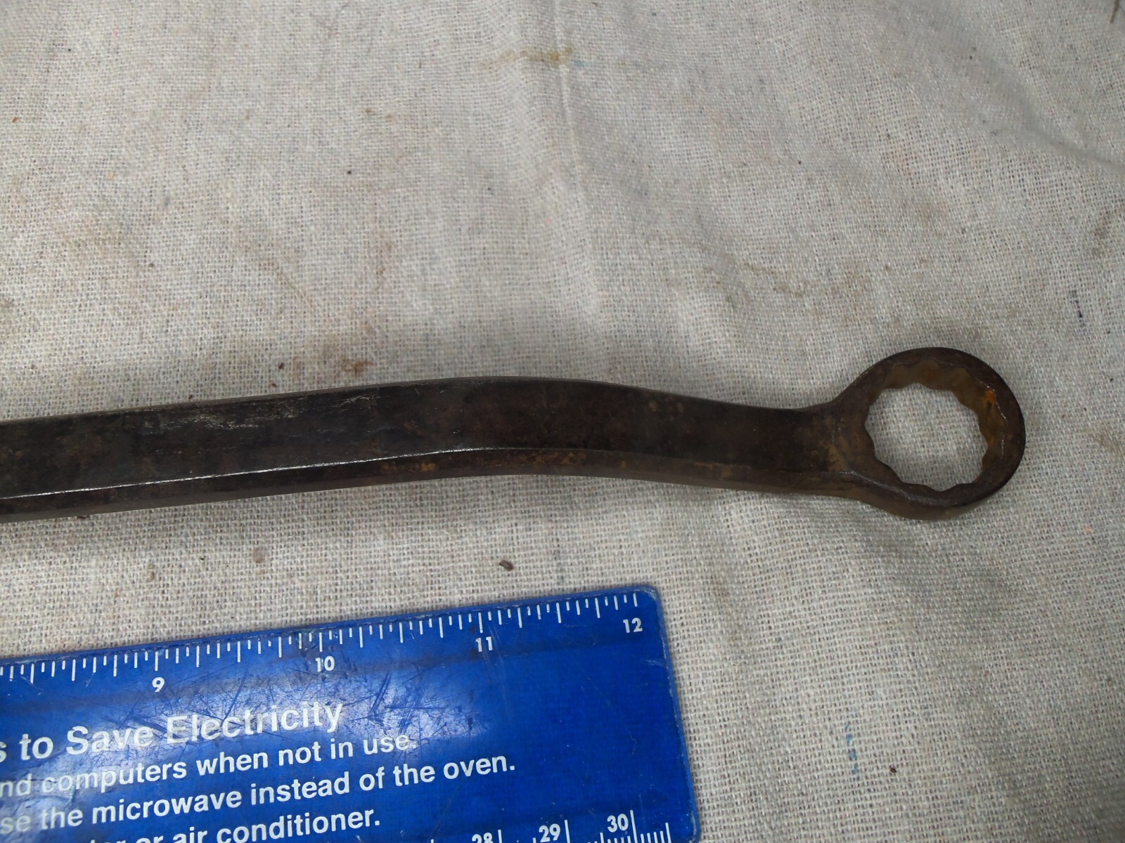 A. Plomb plumb tools early offset double box end wrench Round O