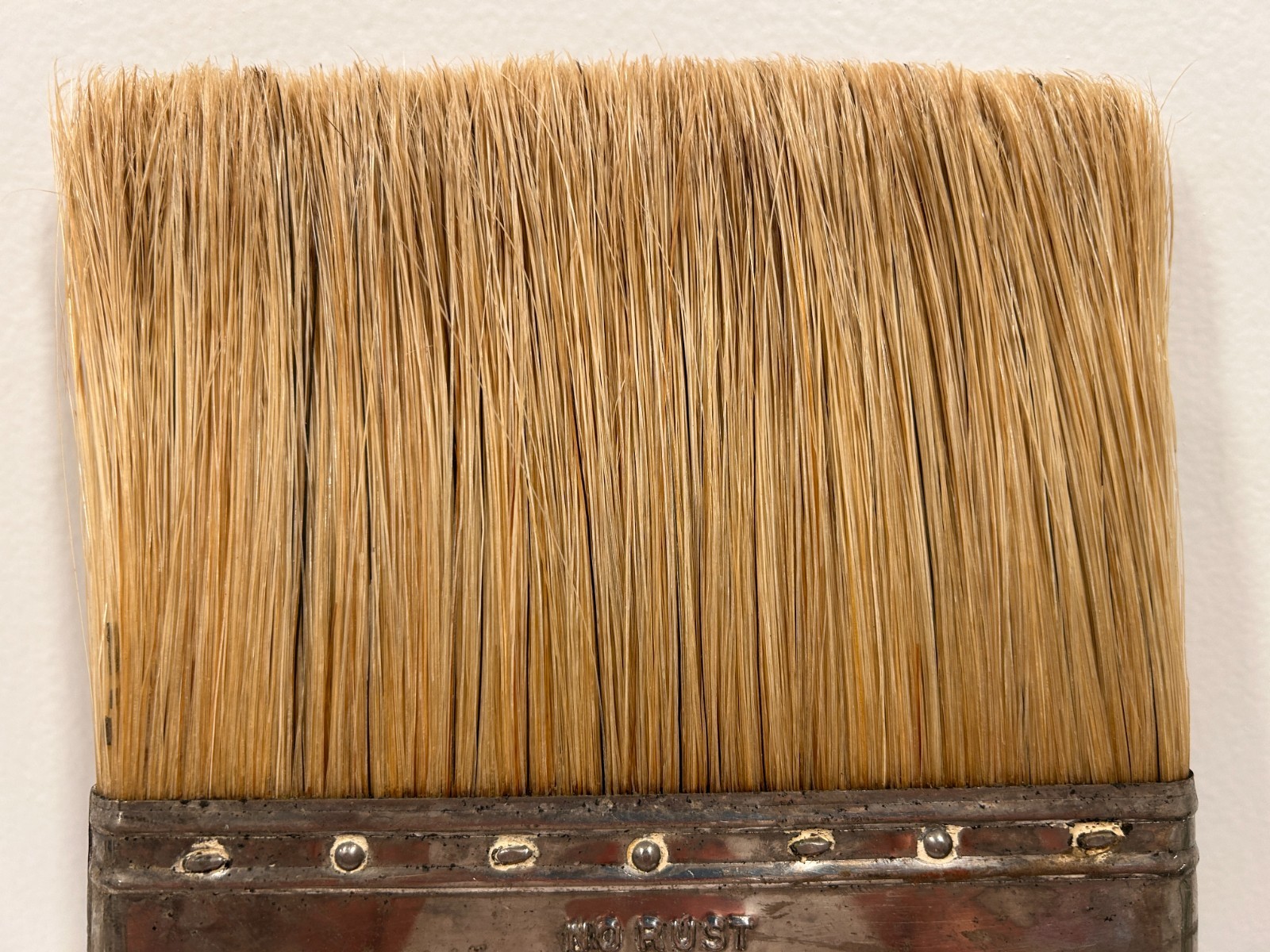 Vintage Henry Bosch & Co. 7″ Wall Brush No. 330 – Bristles in Rubber, Chicago NY