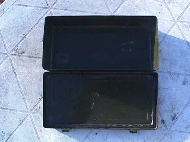 Small GREEN Metal Tool Case Storage Box Hinged RUSTY YOU RESTORE