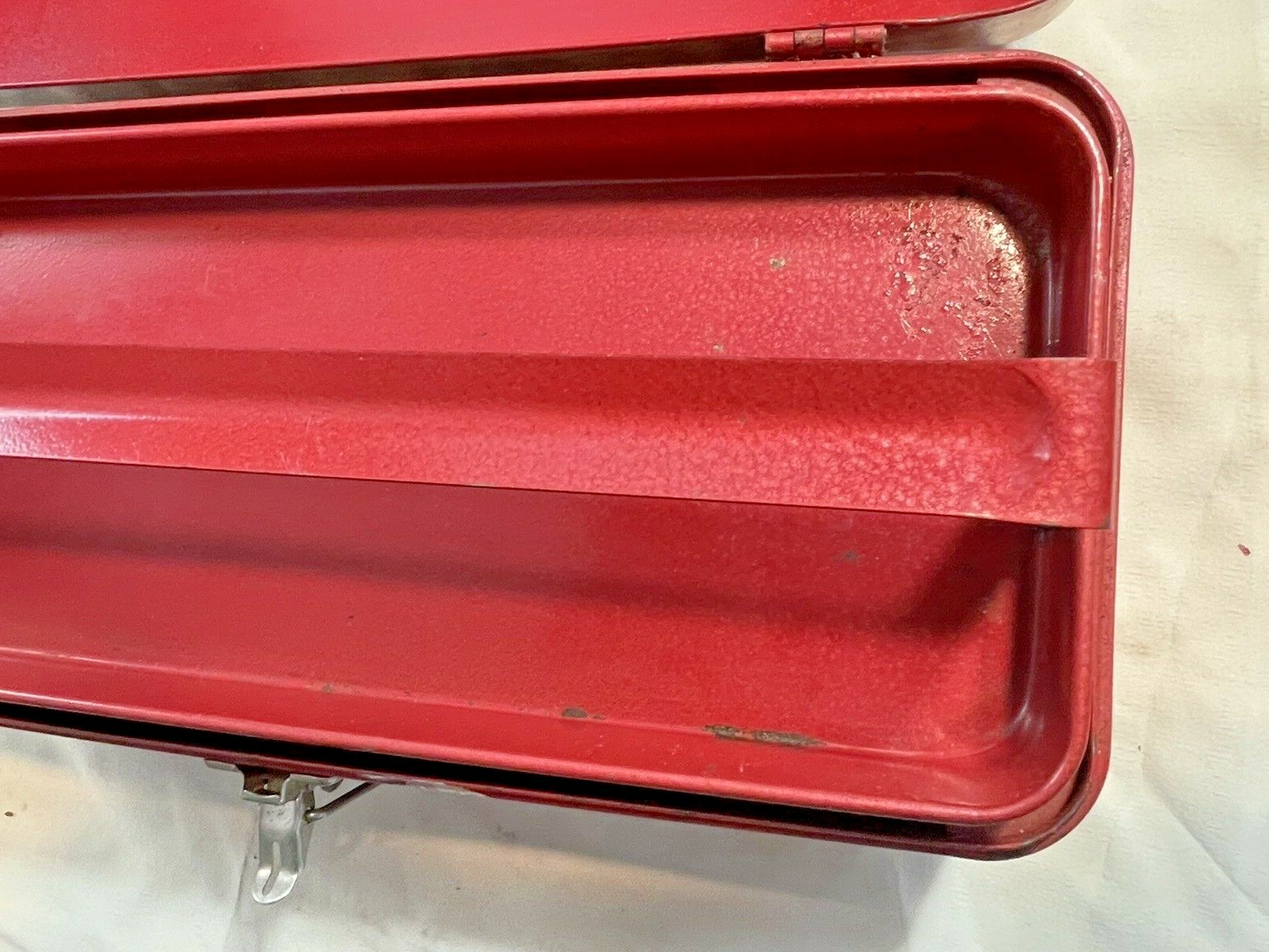 VINTAGE 15” DARK RED MY BUDDY METAL TOOL BOX with Lockable Latch
