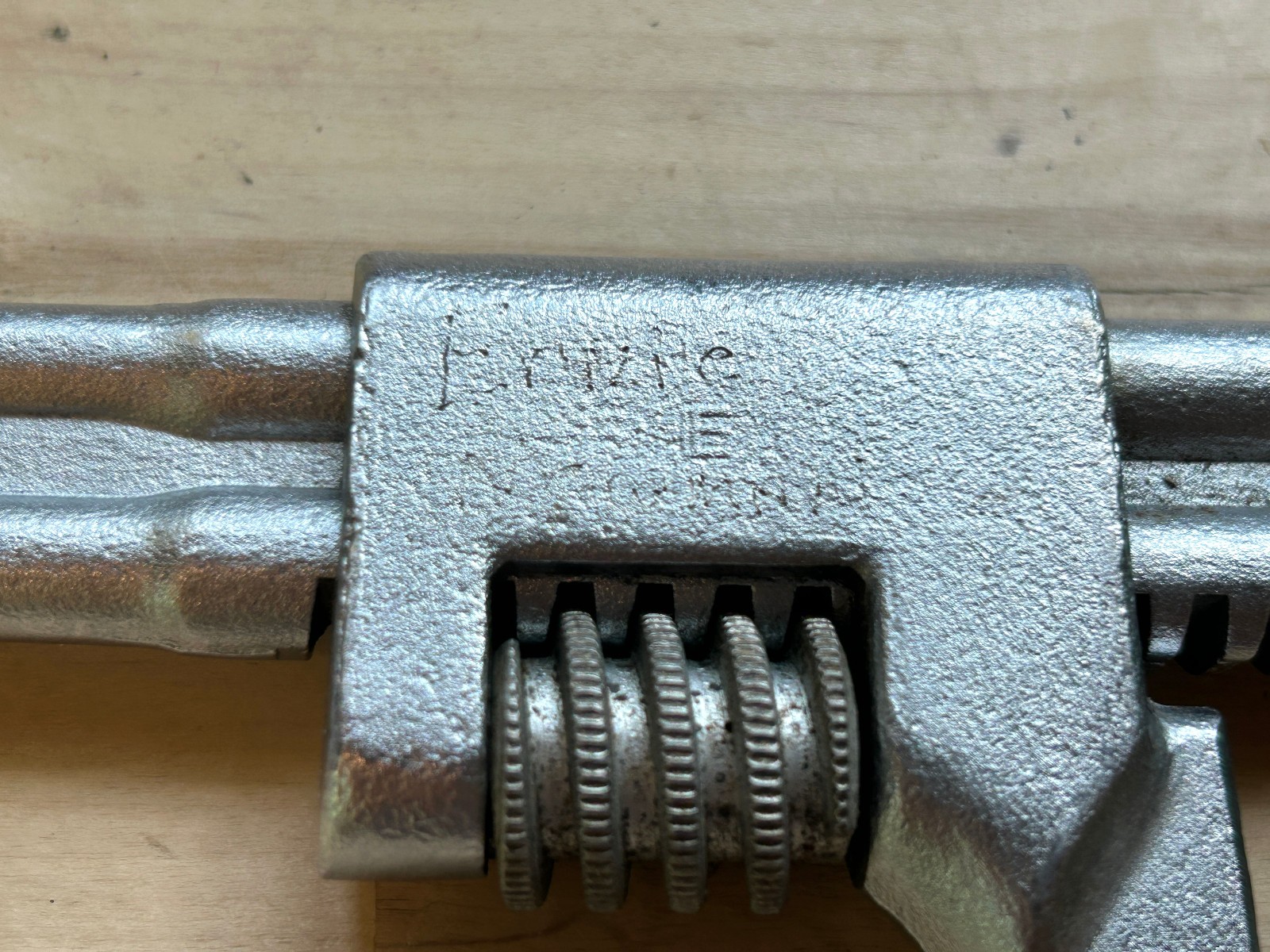 Vtg Diamond Tool & Horseshoe Adjustable Monkey Pipe Wrench C711 *name inscribe