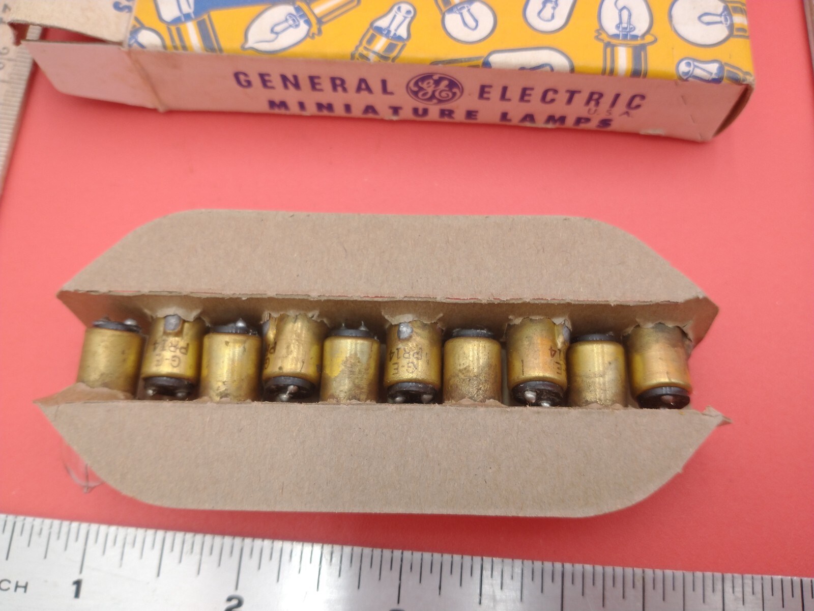 VINTAGE – PR-14 – G.E. Miniature Lamps General Electric – (1 Box of 10) #1241