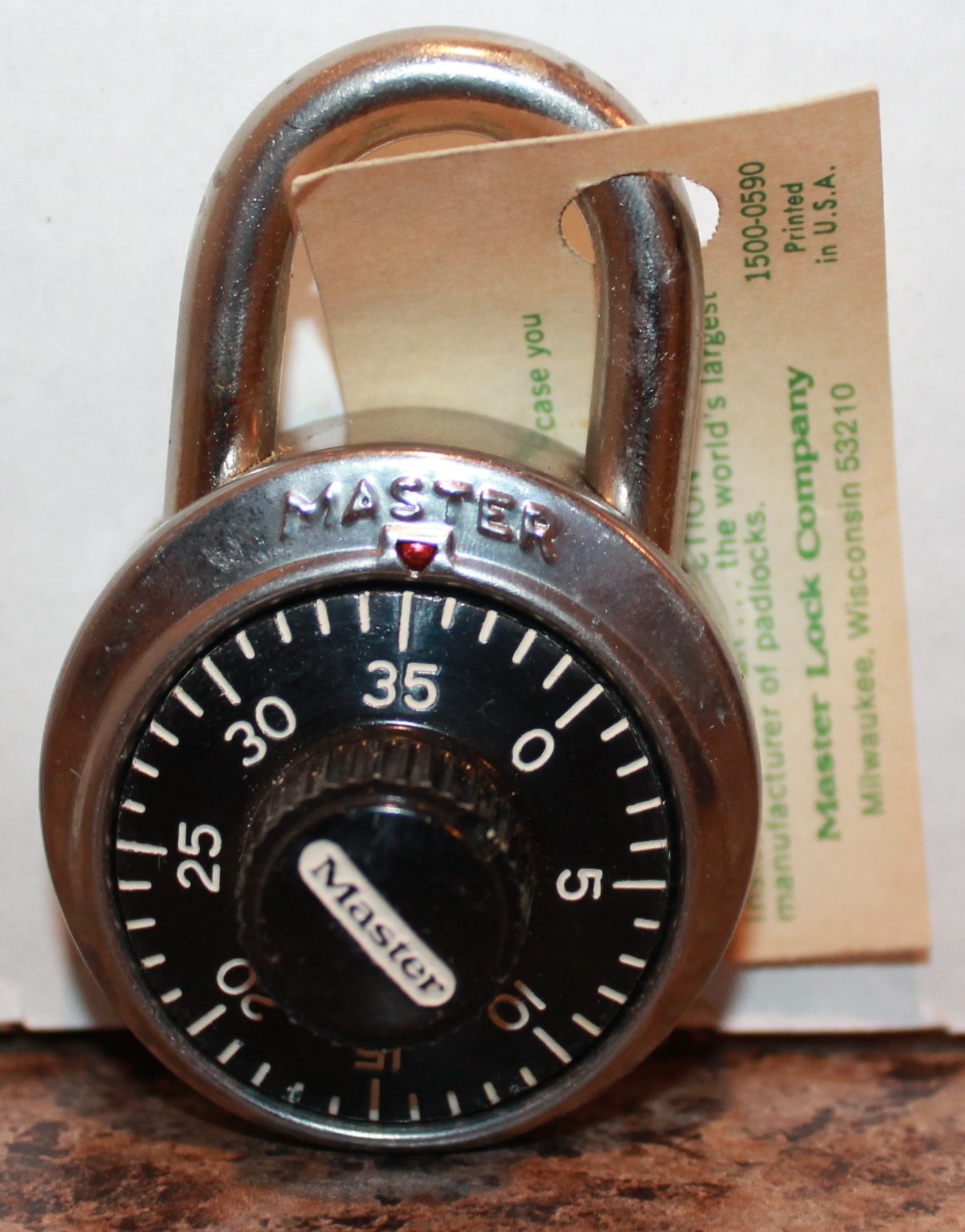 Vintage Master Lock Co. Combination Padlock 1525 Original Box