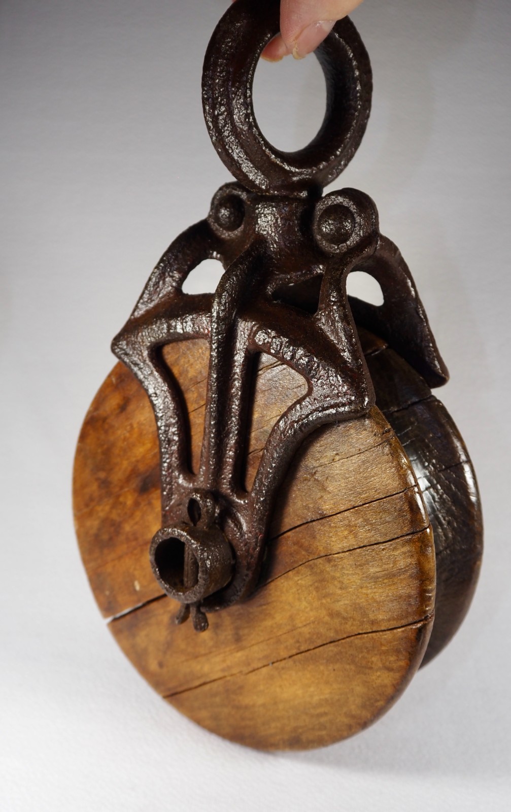 Vintage Antique Cast Iron & Wood Barn Pulley – 6″ Diameter pulley