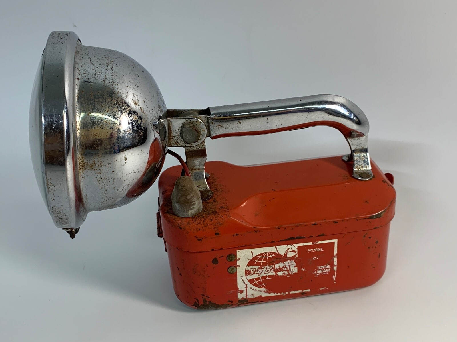 Vintage Big Beam Model 166 Flashlight Lantern Spotlight (Tested, Works!)