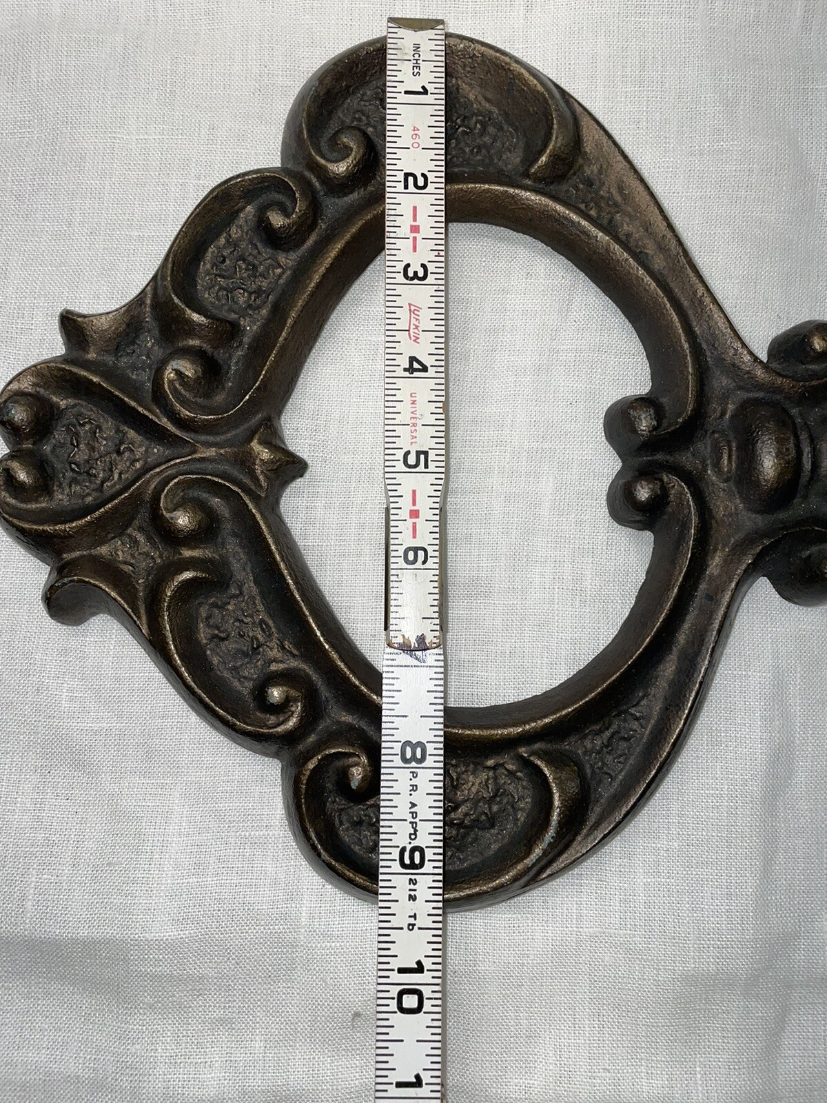 VTG Large Cast Iron Wall Display Decorative Key 17 1/2” x 9 1/2” Heavy 3.6 lbs