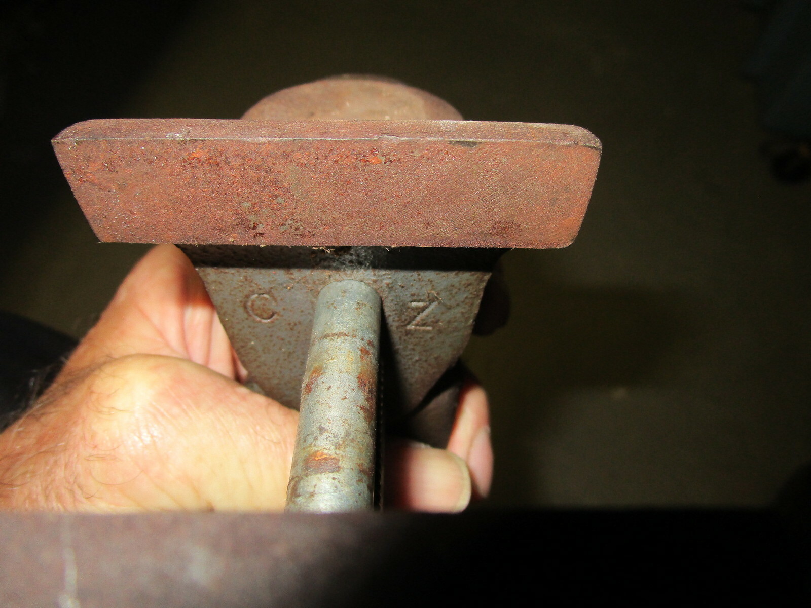 Vintage bench top 2 1/2″ clamp on vise–marked C Z