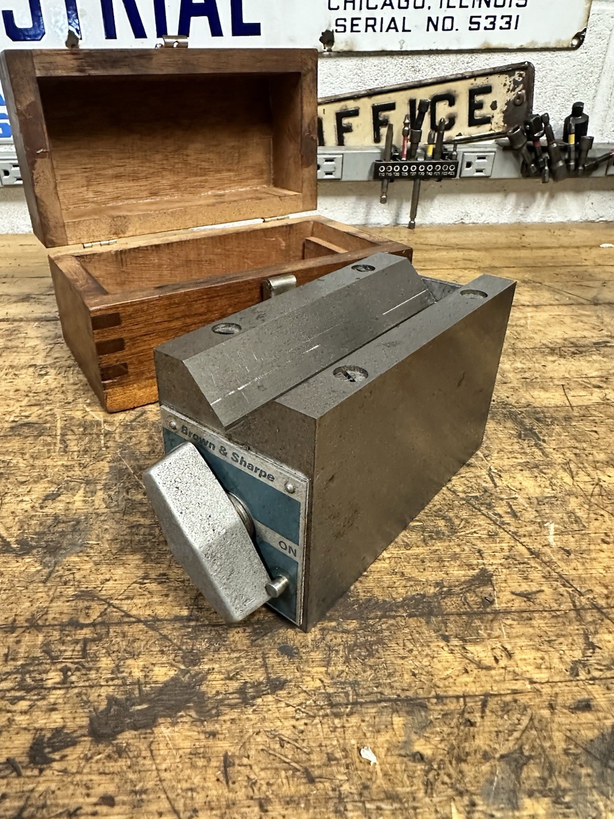 Brown & Sharpe #750D Magnetic V-Block Machinist Tool