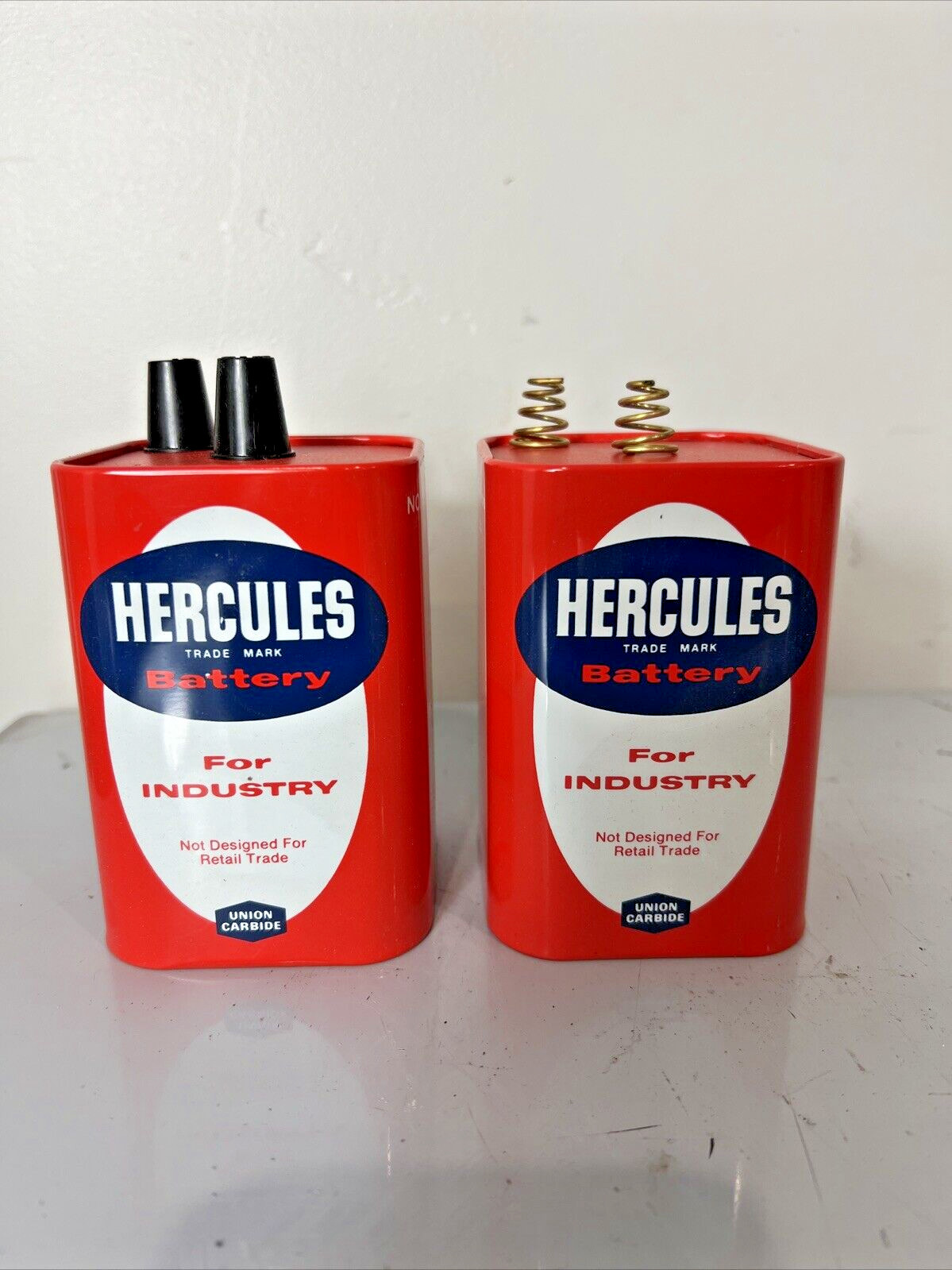 2pcs Vintage Hercules Battery HS 90 6 Volts 4 Size F Industrial Union Carbide