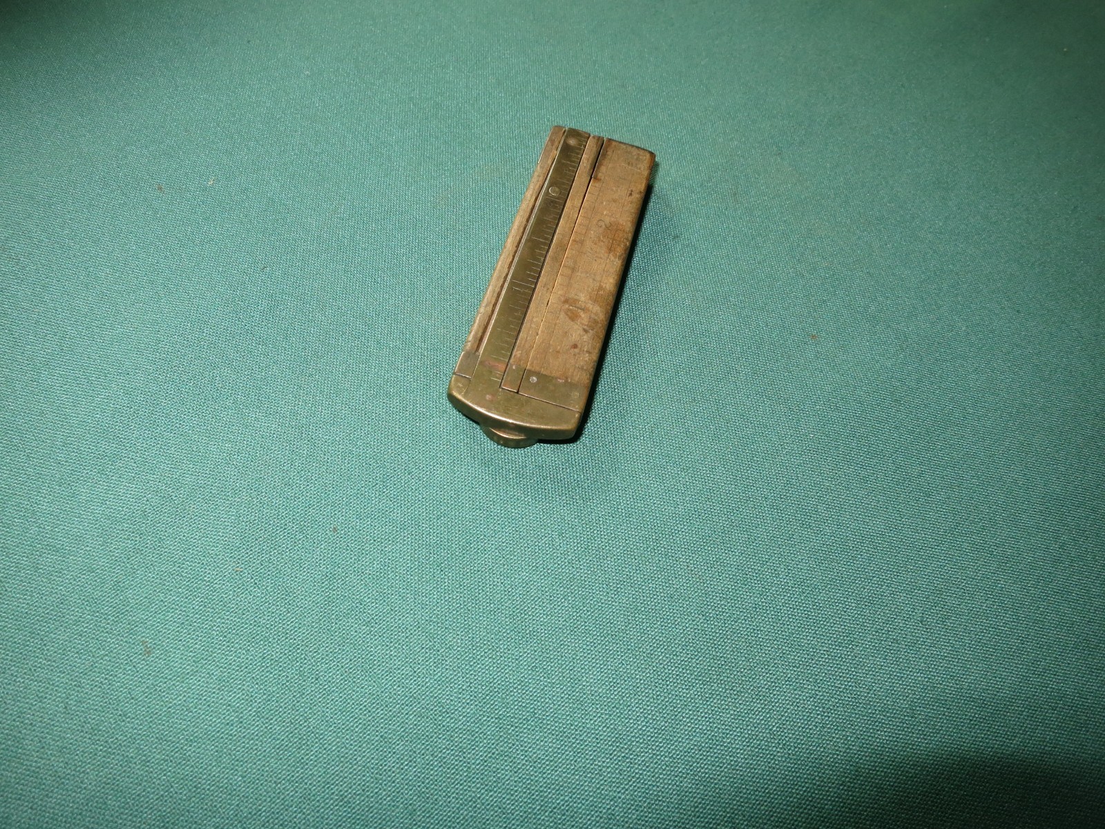 Stanley No. 32 Rule Boxwood Caliper Rule
