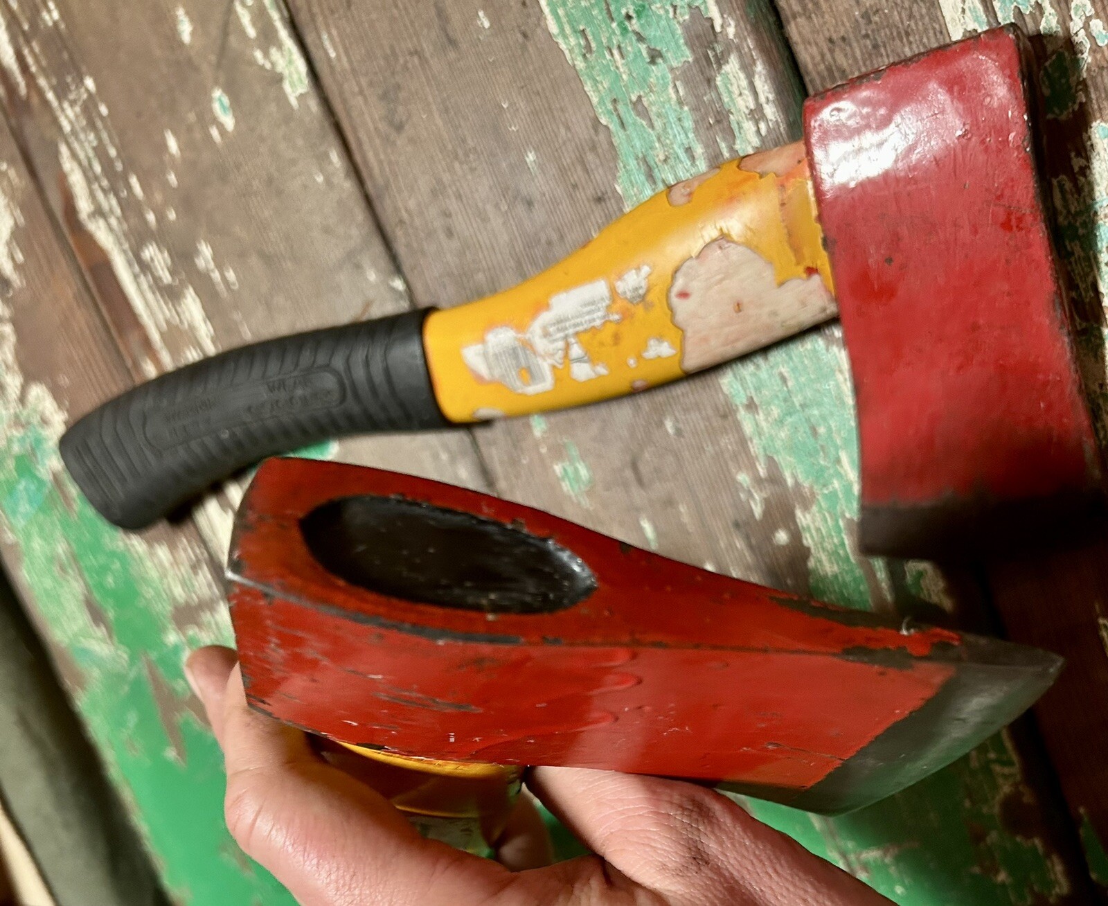 Vintage Buffalo Tools Fiberglass Camp AXE Rubber Grip Red Yellow/Black (per)