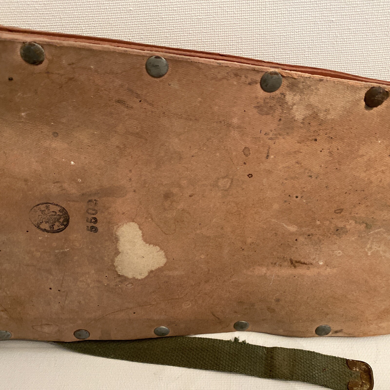 VTG 8 pt 26″ PENNSYLVANIA SAW CORP HAND SAW w WHEAT CARVED HANDLE inc VTG SHEATH