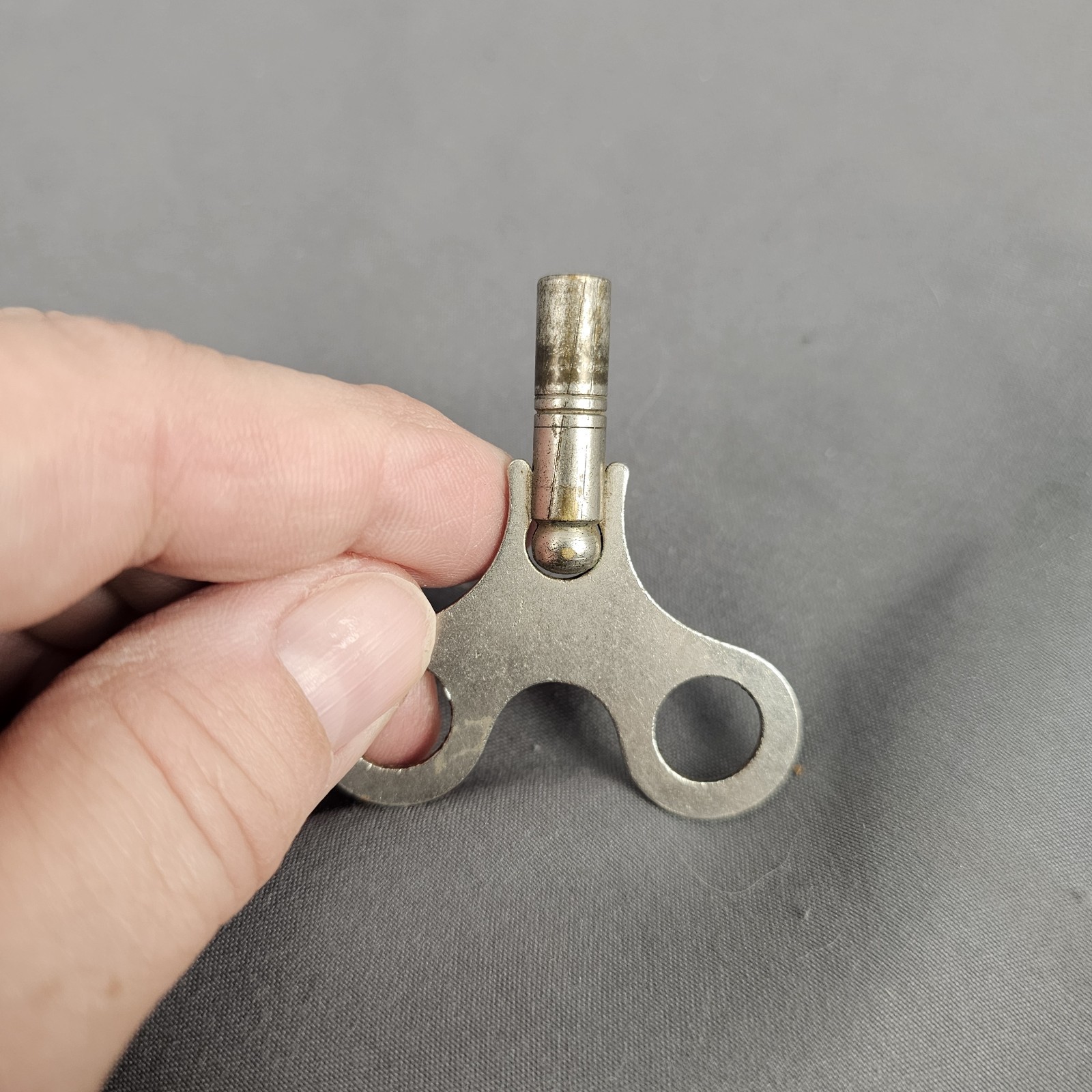 Antique Brass Winding Key For Clock, Heat Radiator Or Water Valve? Square Hole