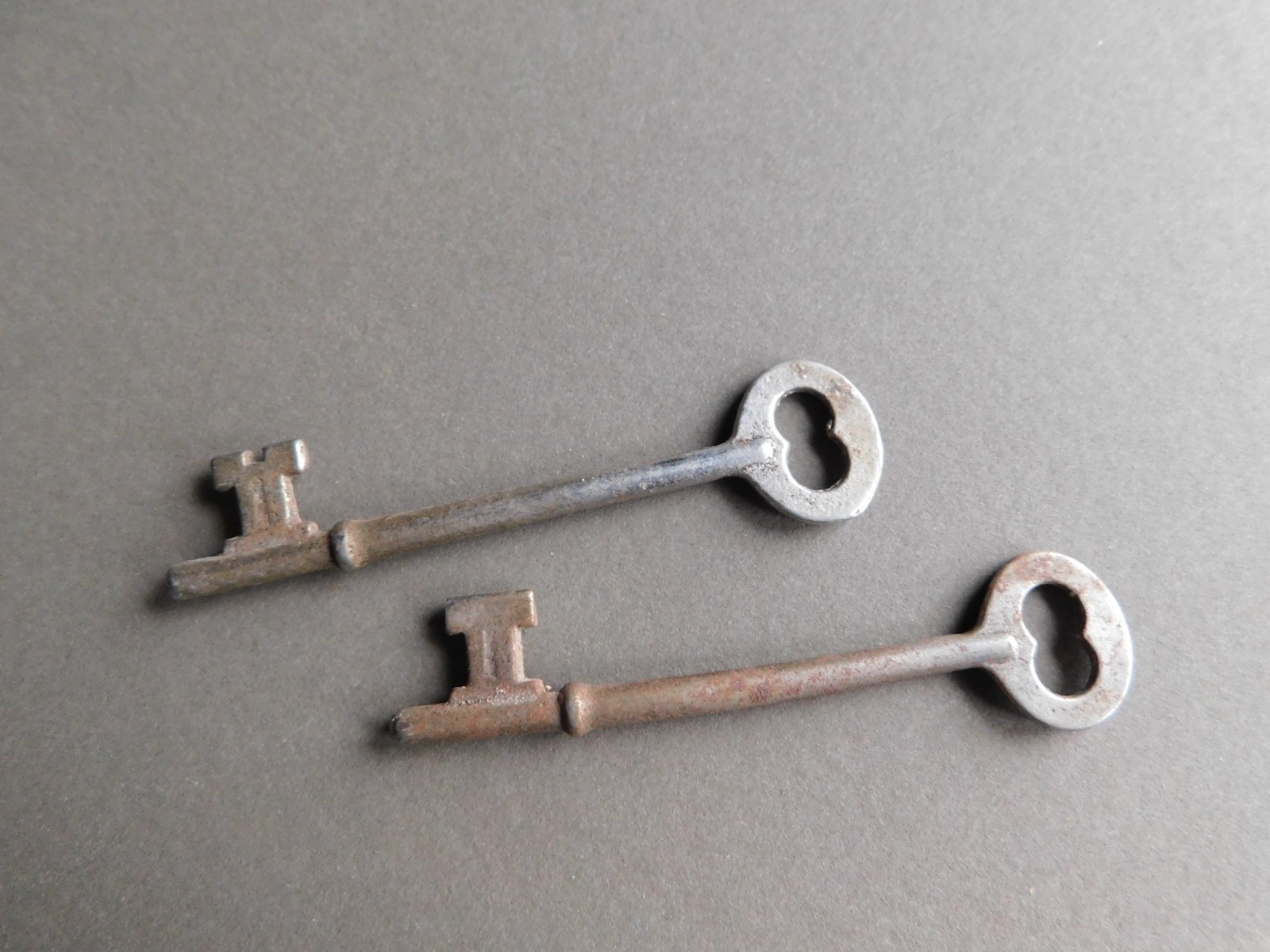 2 different Skeleton Keys – Germany – approx 3 inch long – Silver tone