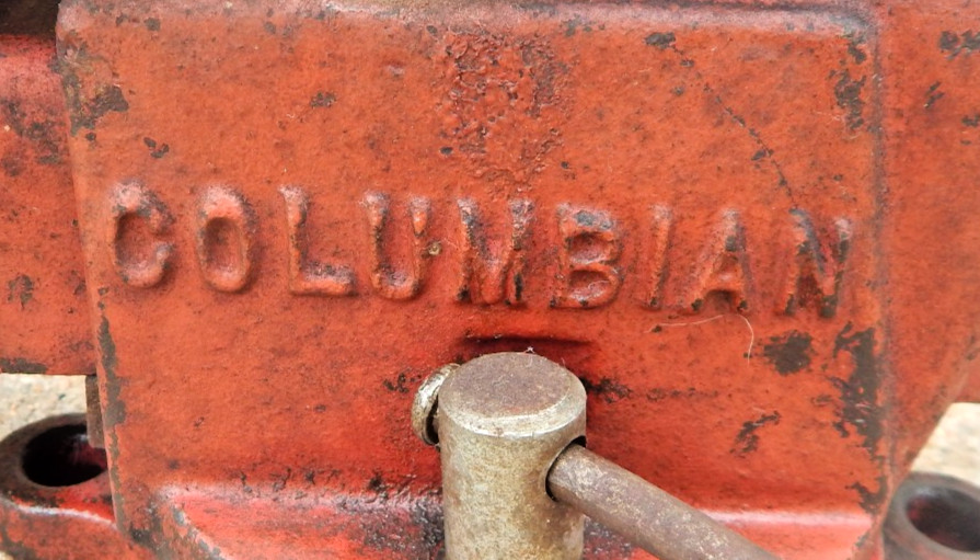 Vintage Columbian D43 1/2 M3 Red Swivel Bench Vise Made in USA Rigid Teeth 4″