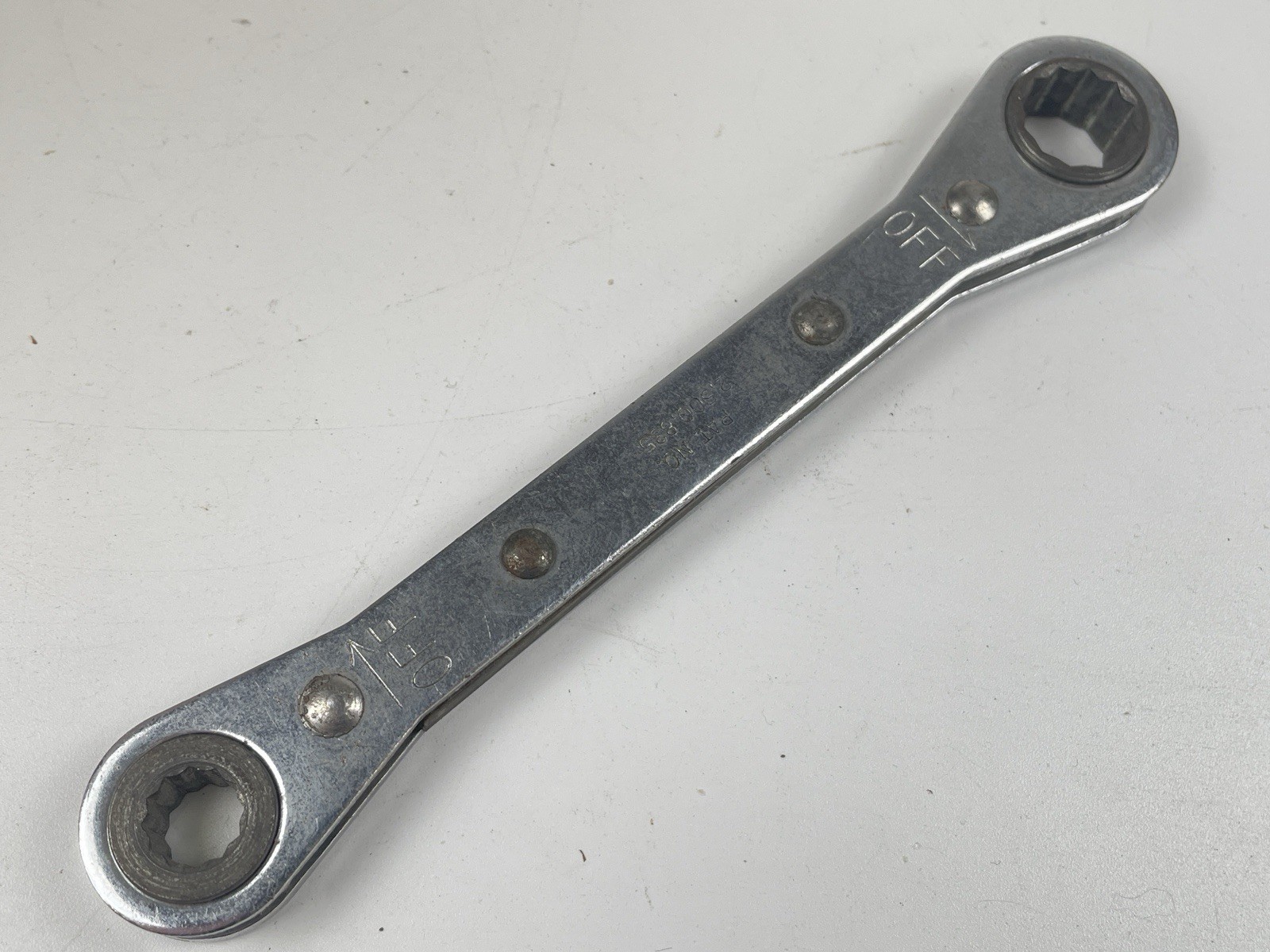 FARGO GP-201, 6pt 3/8in. X 12pt 9/16in. Ratcheting Box End Wrench, USA Made