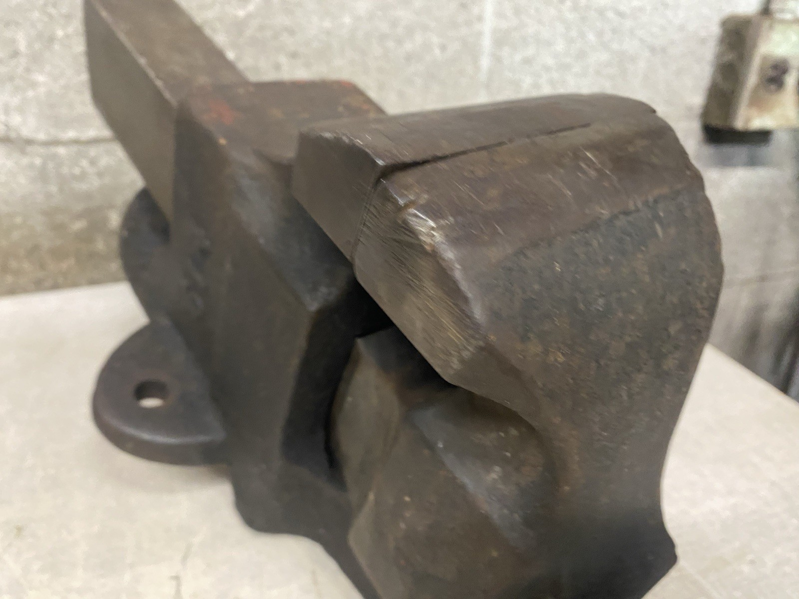 VINTAGE ATHOL 614 MACHINIST VISE CAST IRON, ATHOL MASS USA