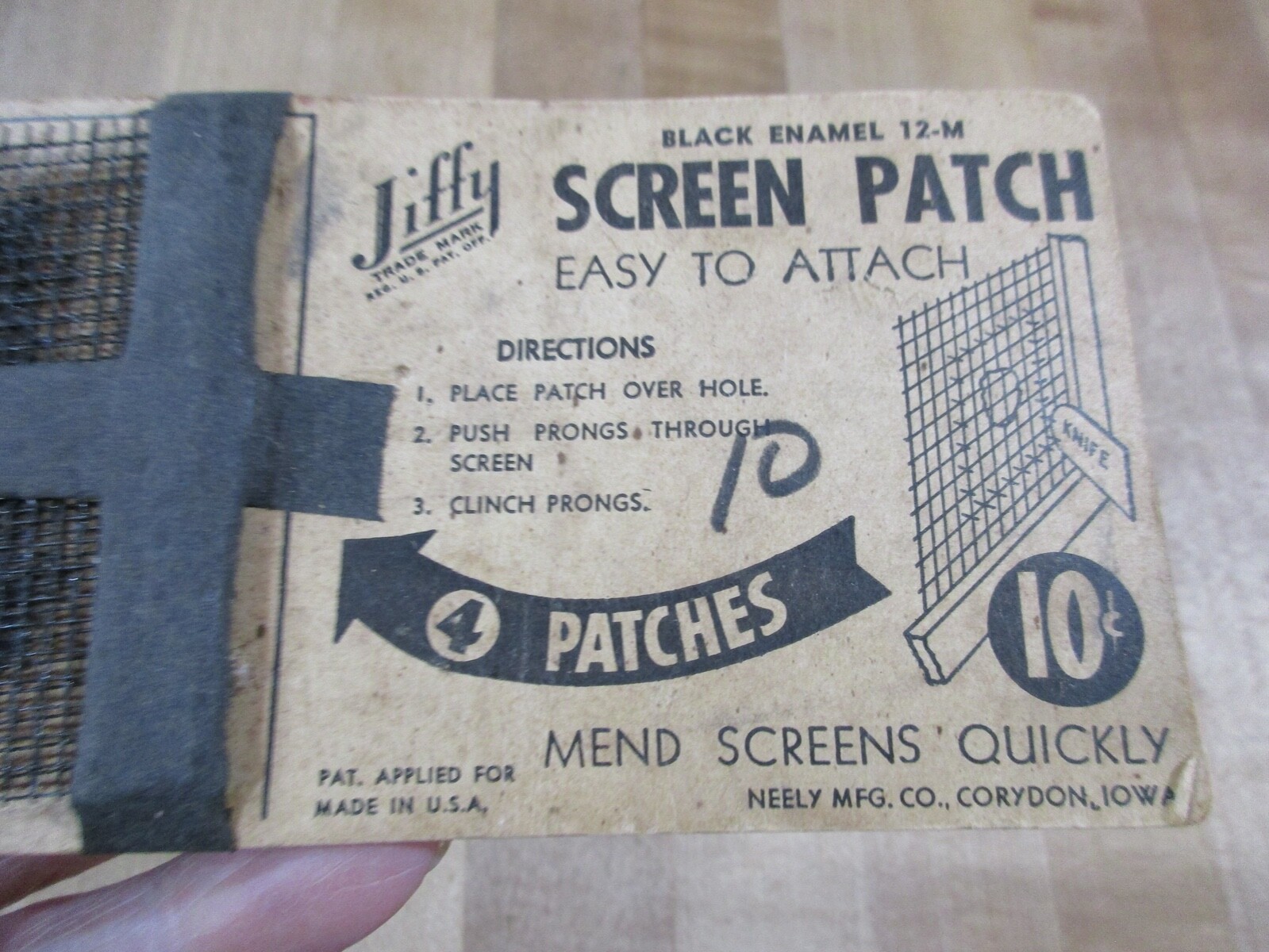 Vintage Jiffy Screen Patch Neely Mfg Co on original Card Corydon Iowa (r)